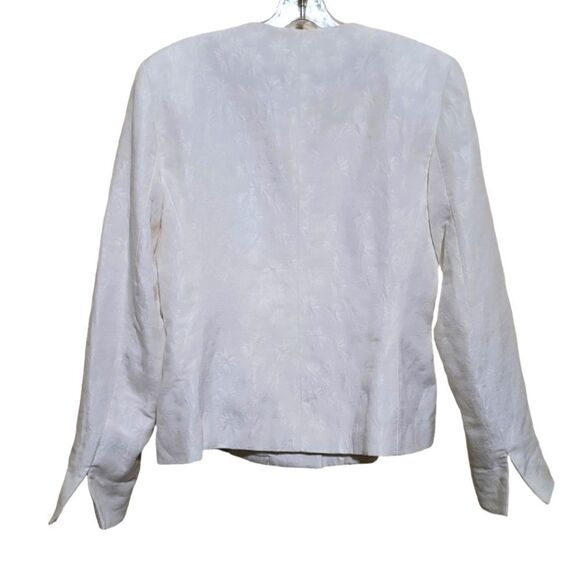 Isabella Suits Women's Cream Belted Jacket Sz 12 - Picture 2 of 6